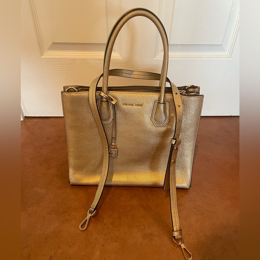 Excellent condition Authentic Gold Leather Michael Kors bag w/ strap